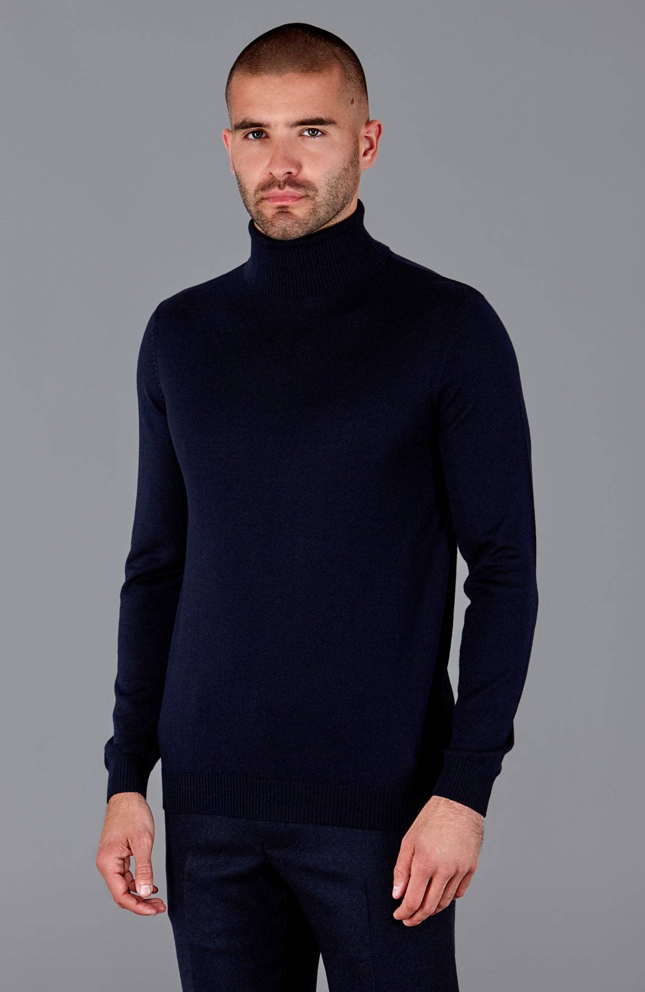 Maglione da uomo in lana merino extra fine con collo alto