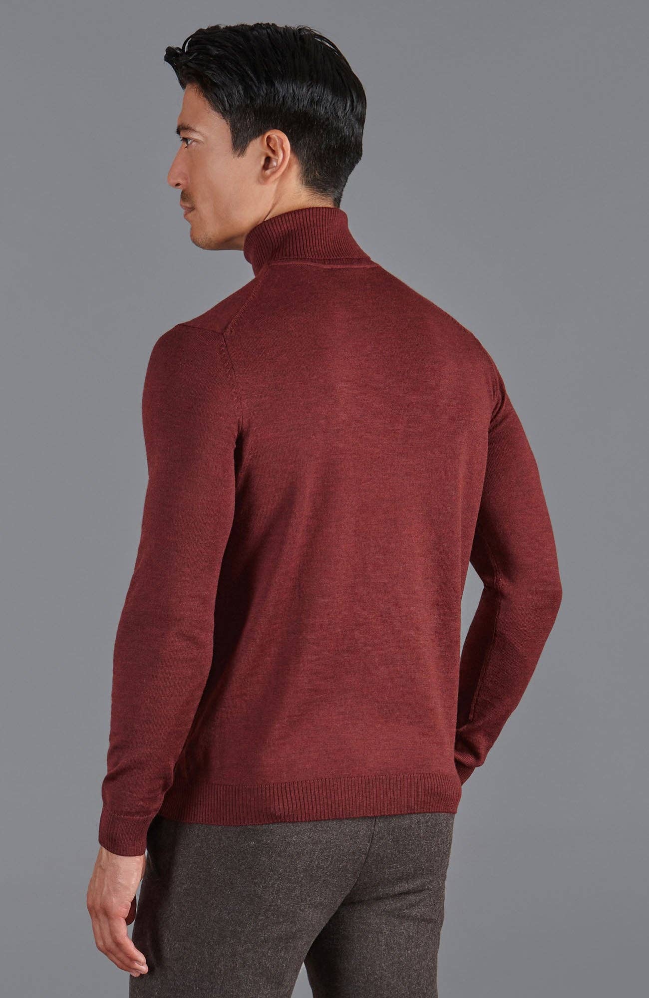 Maglione da uomo in lana merino extra fine con collo alto