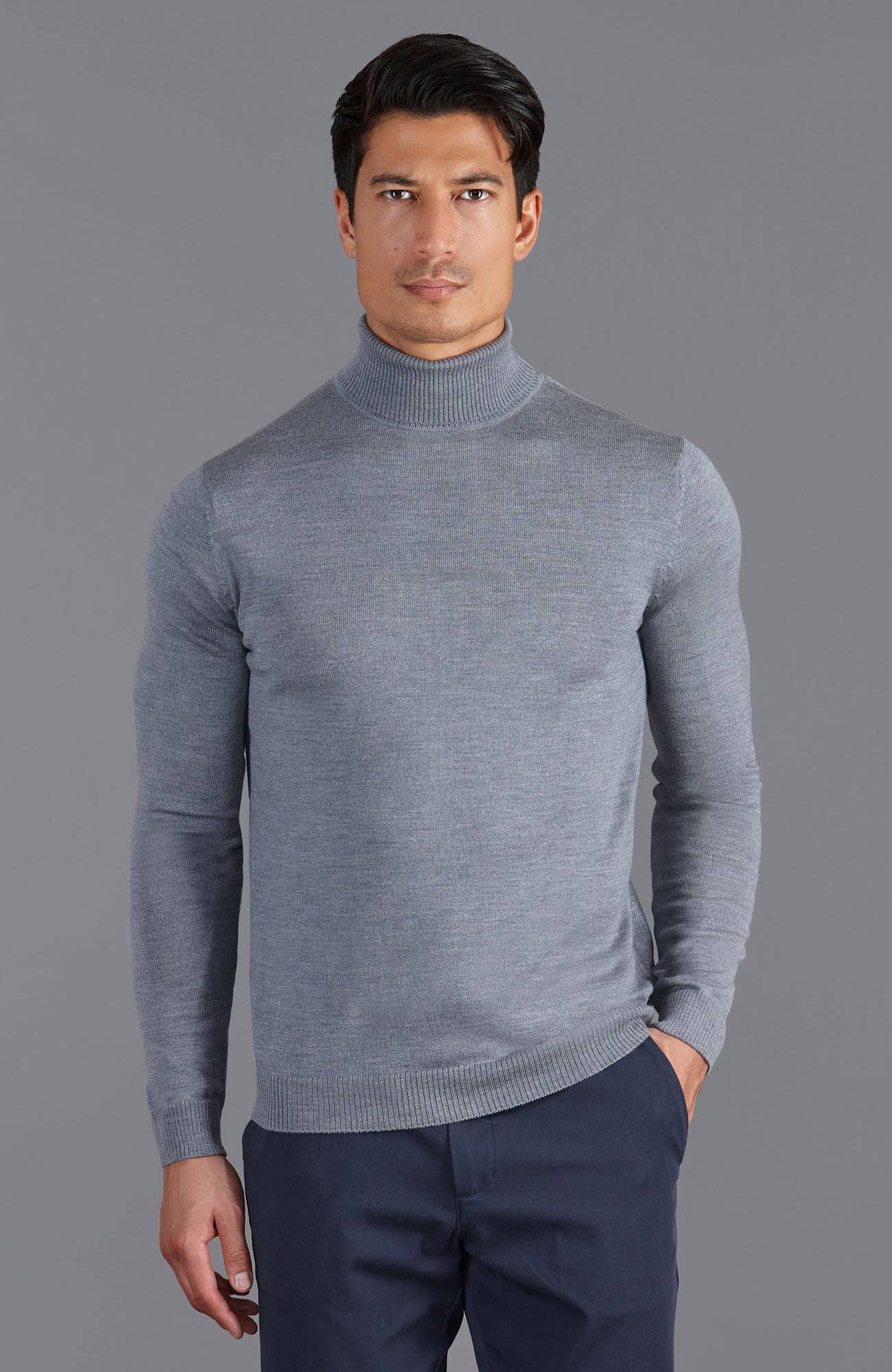 Maglione da uomo in lana merino extra fine con collo alto