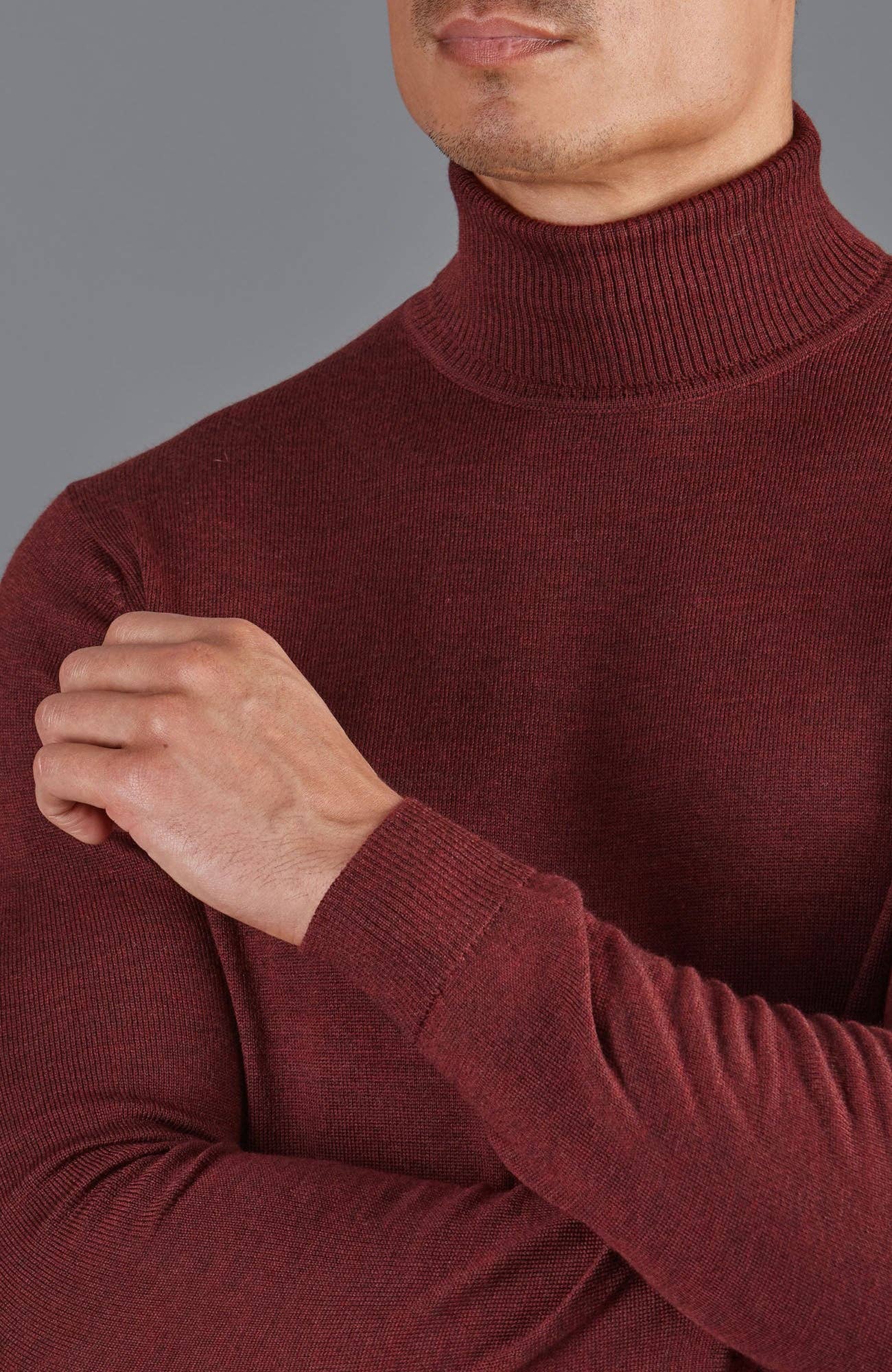 Maglione da uomo in lana merino extra fine con collo alto