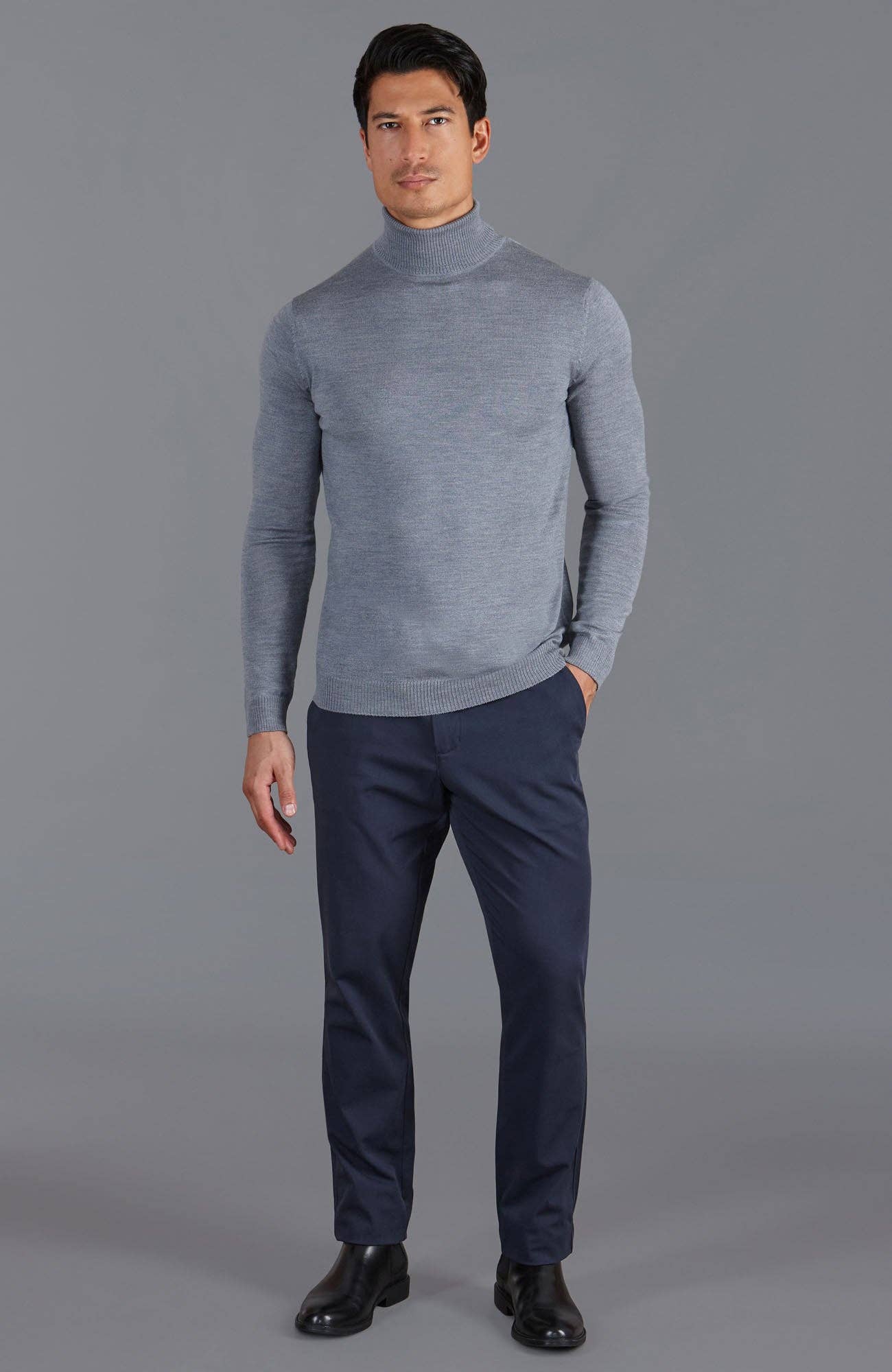 Maglione da uomo in lana merino extra fine con collo alto