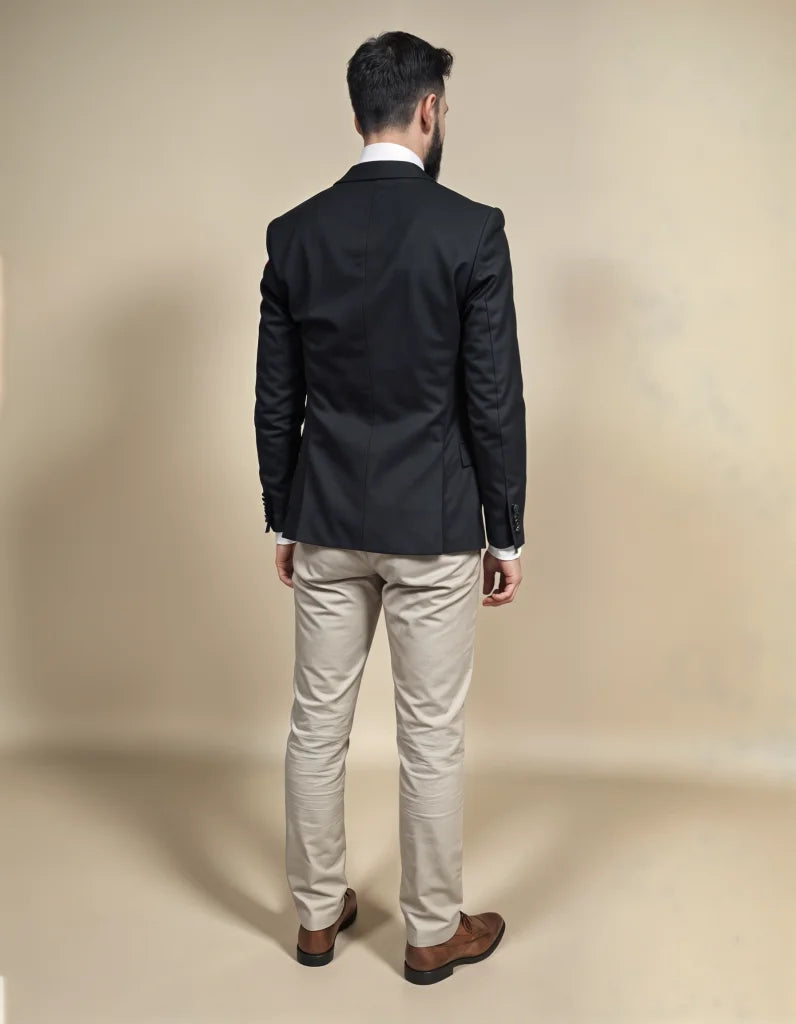 Outfit business casual - Eleganza senza tempo in nero e beige